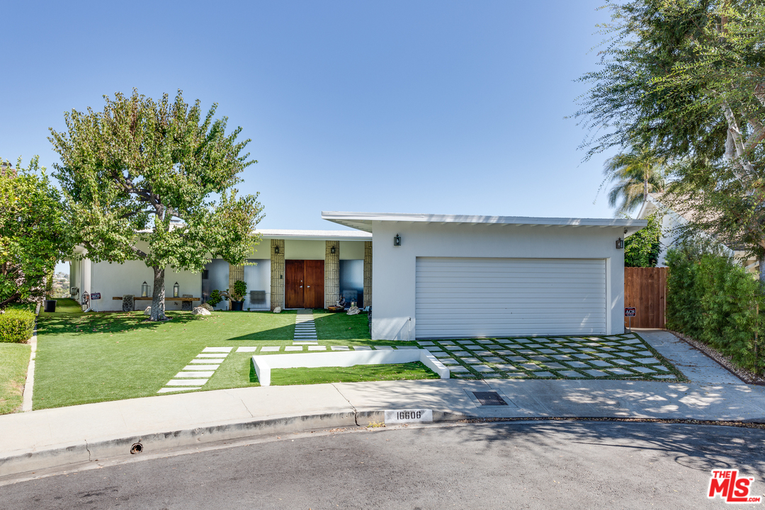 16606 Merrivale Ln Pacific Palisades CA 90272