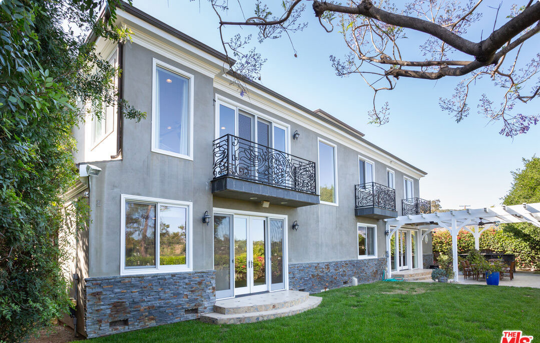 Villa-Grove-13